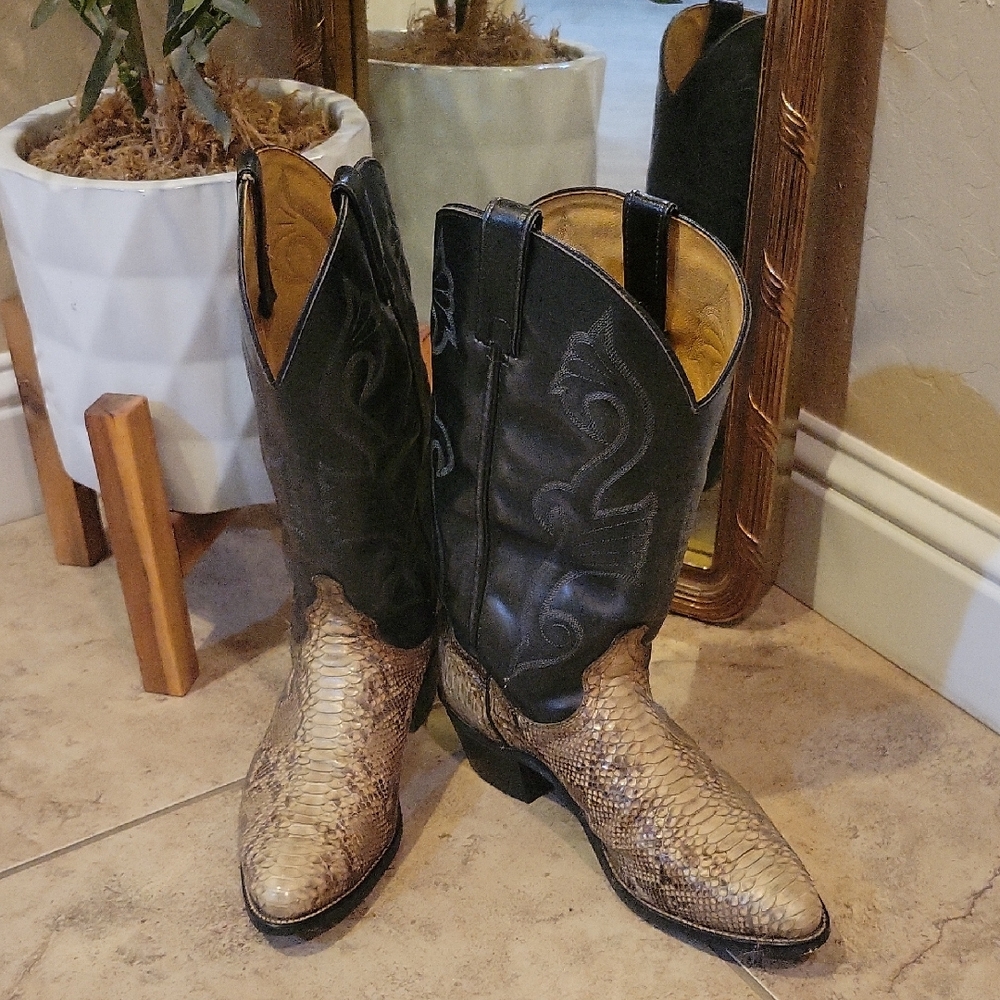 PYTHON Cowboy Boots